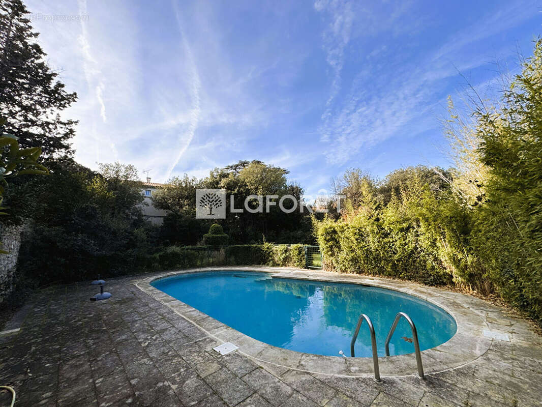 Terrain à MARSEILLE-8E