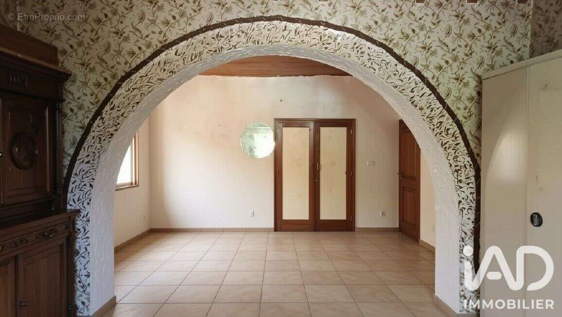 Maison 189 m² à Castelnau-Magnoac  - photo 7