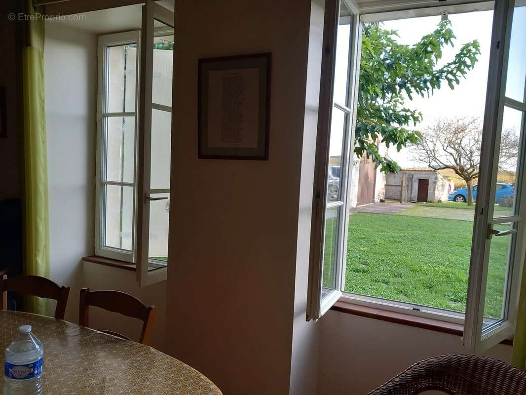 Maison à SAINT-GERMAIN-DE-LUSIGNAN