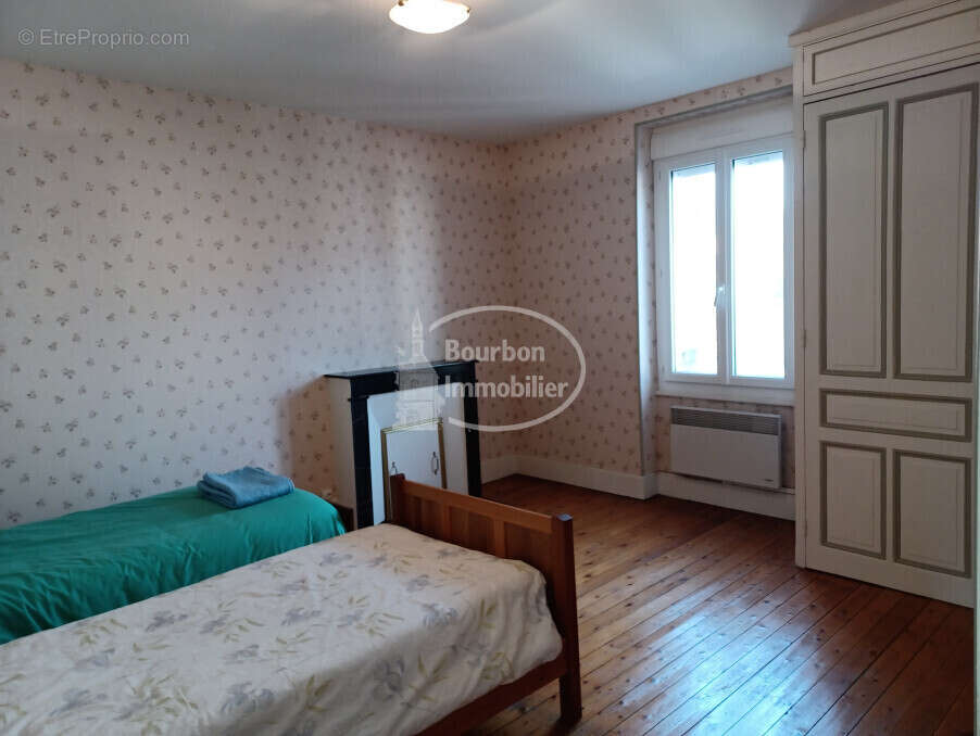 Appartement à ISSY-L&#039;EVEQUE