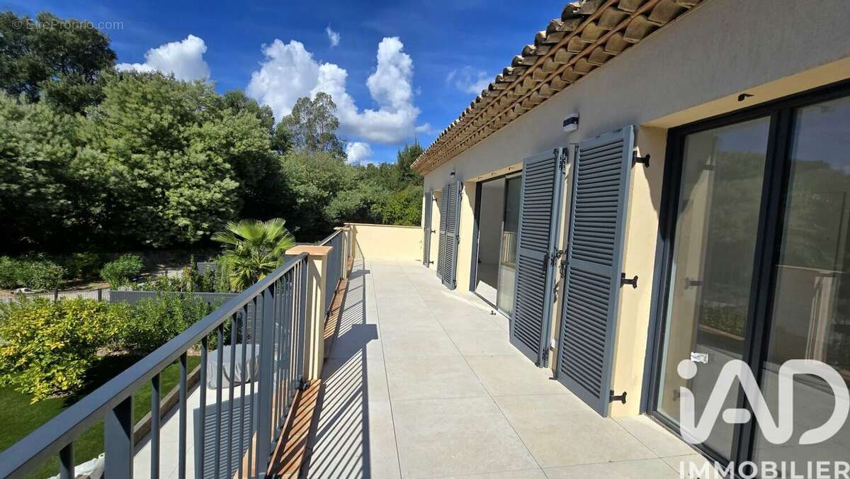 Photo 2 - Appartement à GRIMAUD