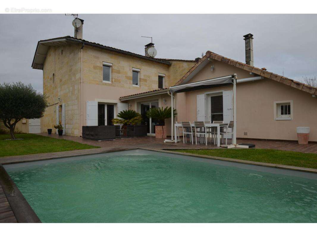 Maison à SAINT-DENIS-DE-PILE