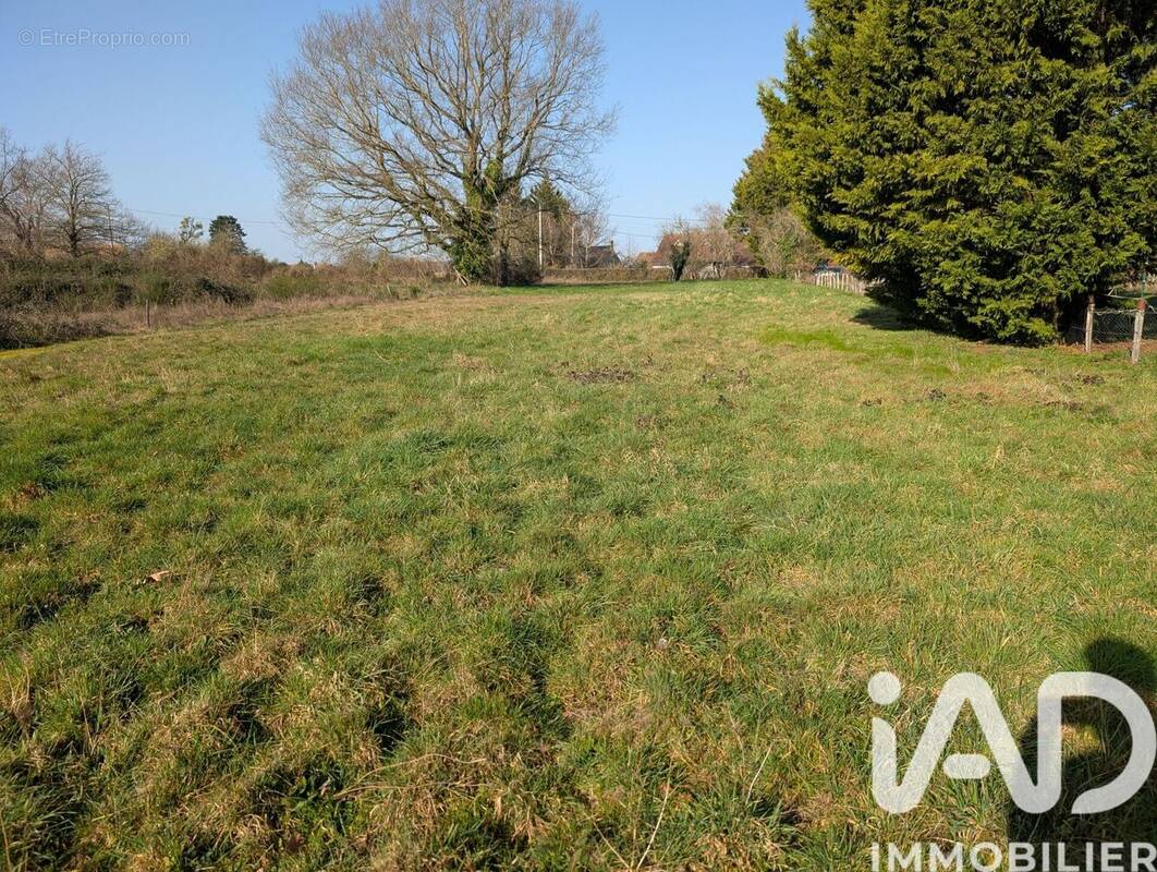 Photo 1 - Terrain à CHATEAUMEILLANT