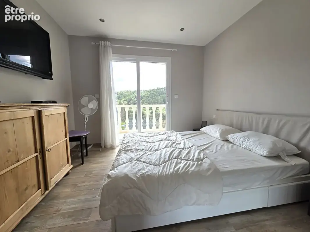Villa 5 pièces avec piscine de 136 m2 - photo 10