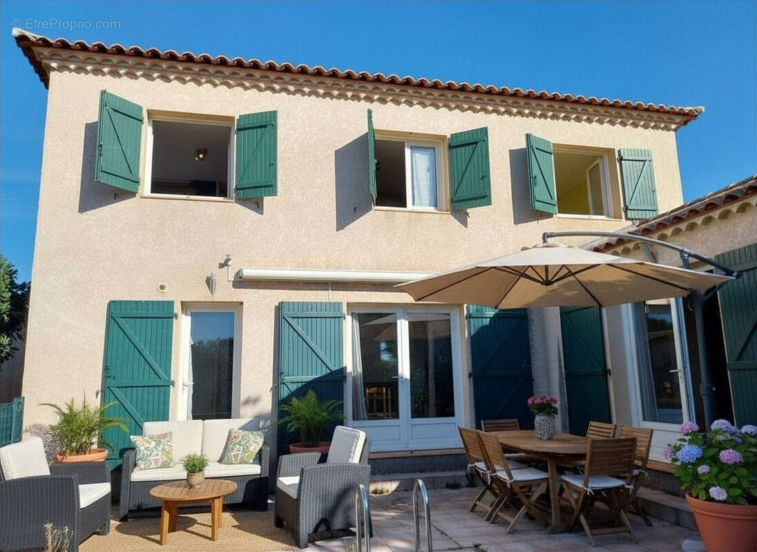 Maison à PERET