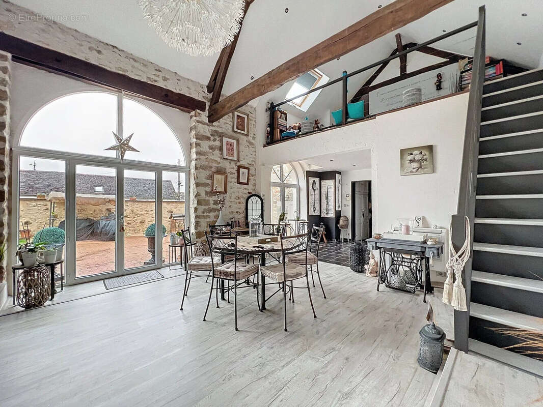 Maison à FONTAINEBLEAU