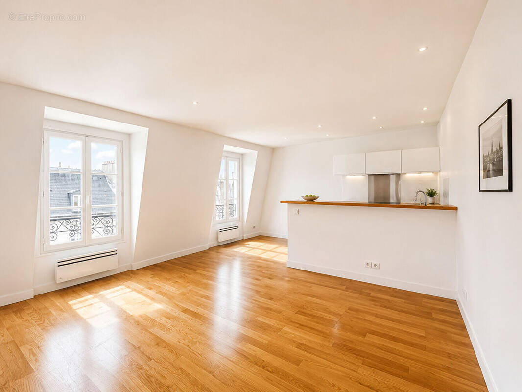Appartement à PARIS-18E