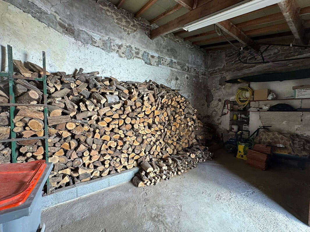 Maison à CHATEAUPONSAC