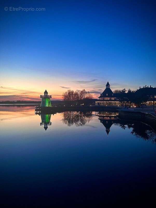 INVESTISSEMENT LOCATIF  CHAMOUILLE  Résidence de tourisme Center Parcs Le Lac d'Ailette - 7 % de rentabilité - photo 20
