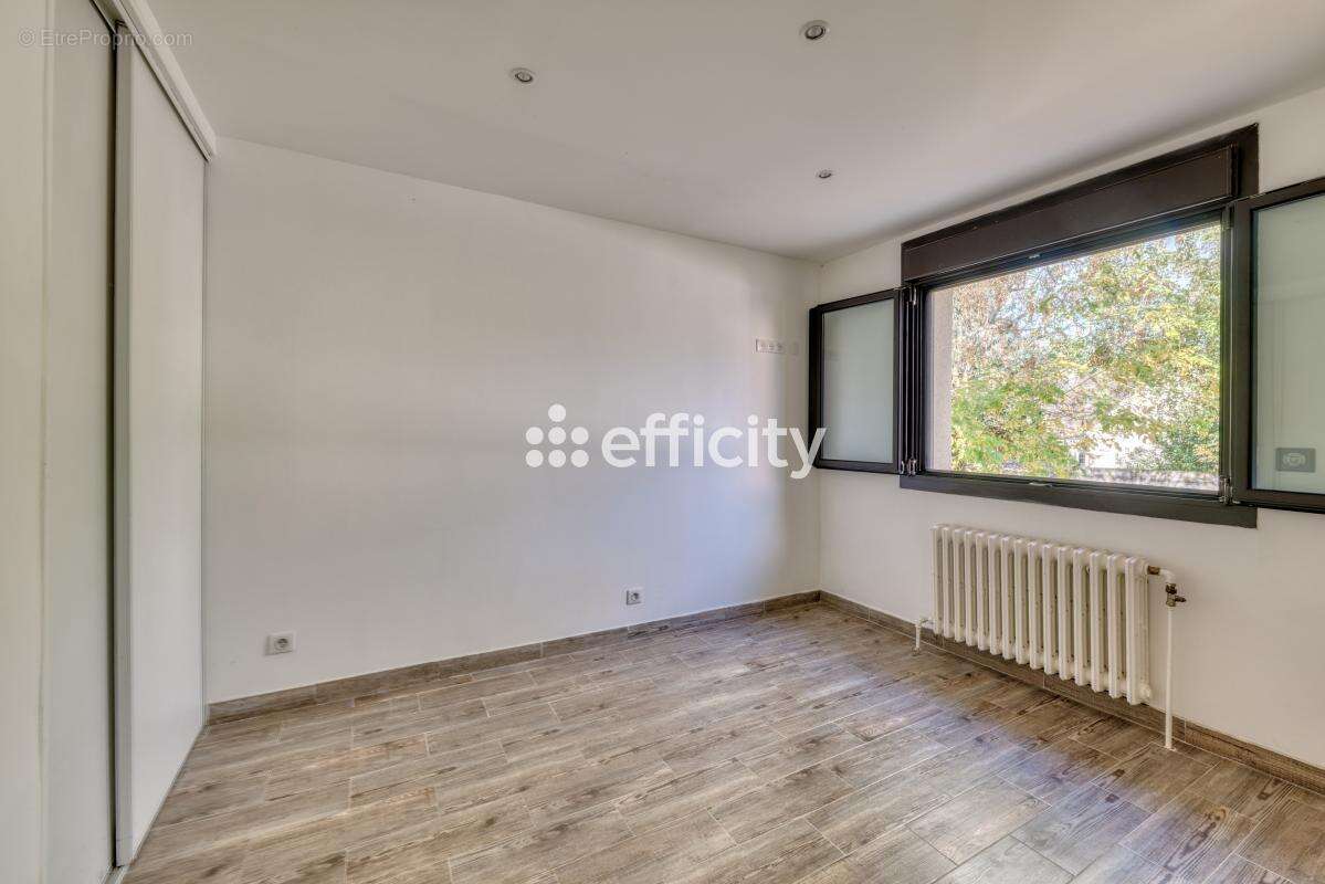 Maison à LE PLESSIS-TREVISE