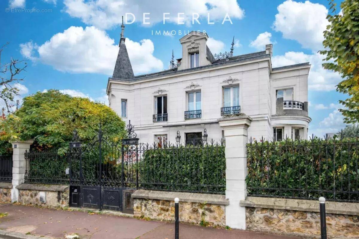 Appartement à SAINT-MAUR-DES-FOSSES