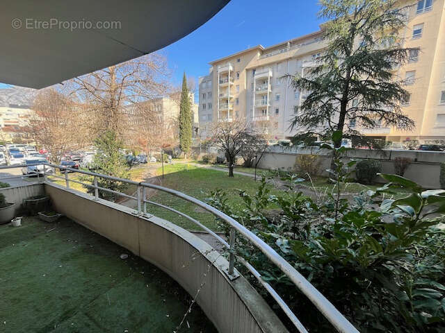 Appartement à FONTAINE