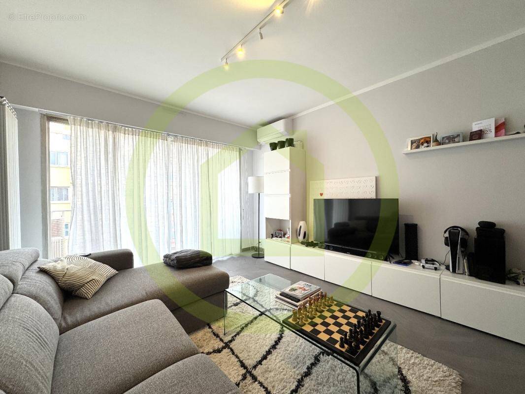 Appartement à ROQUEBRUNE-CAP-MARTIN