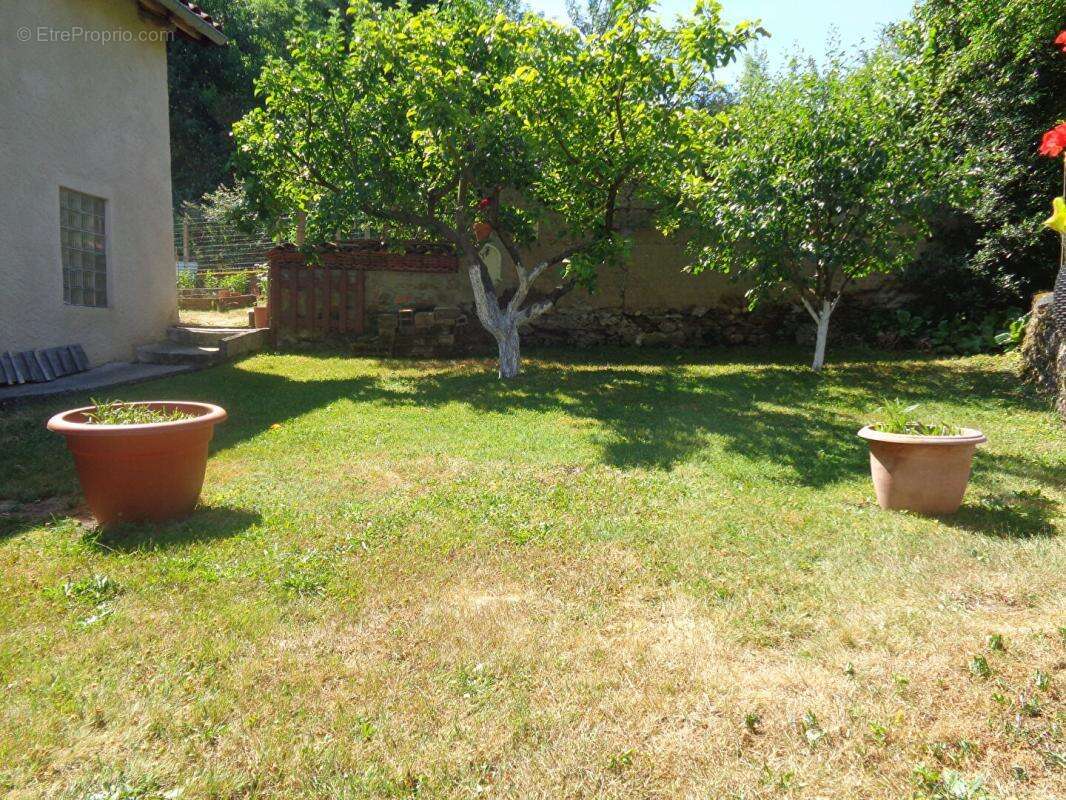 Beurieres (63), maison de 107 m2, 3 chambres sur 419 m2 de terrain - photo 11
