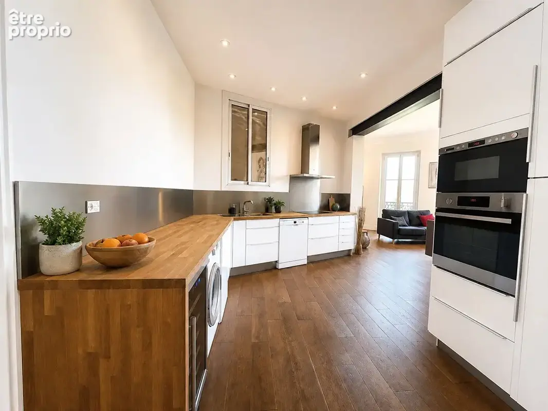 Marseille - Appartement de caractère entièrement rénové de 139 m²  Garage en SUS - photo 2