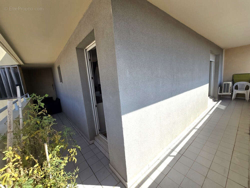 Superbe T3 - Loggia - Grand Garage - Proche Arènes et Gare. - photo 6