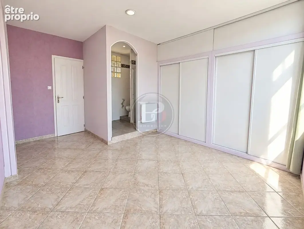 Maison 158 m² - Terrain 934 m² - Vue dégagée - Genilac - photo 6