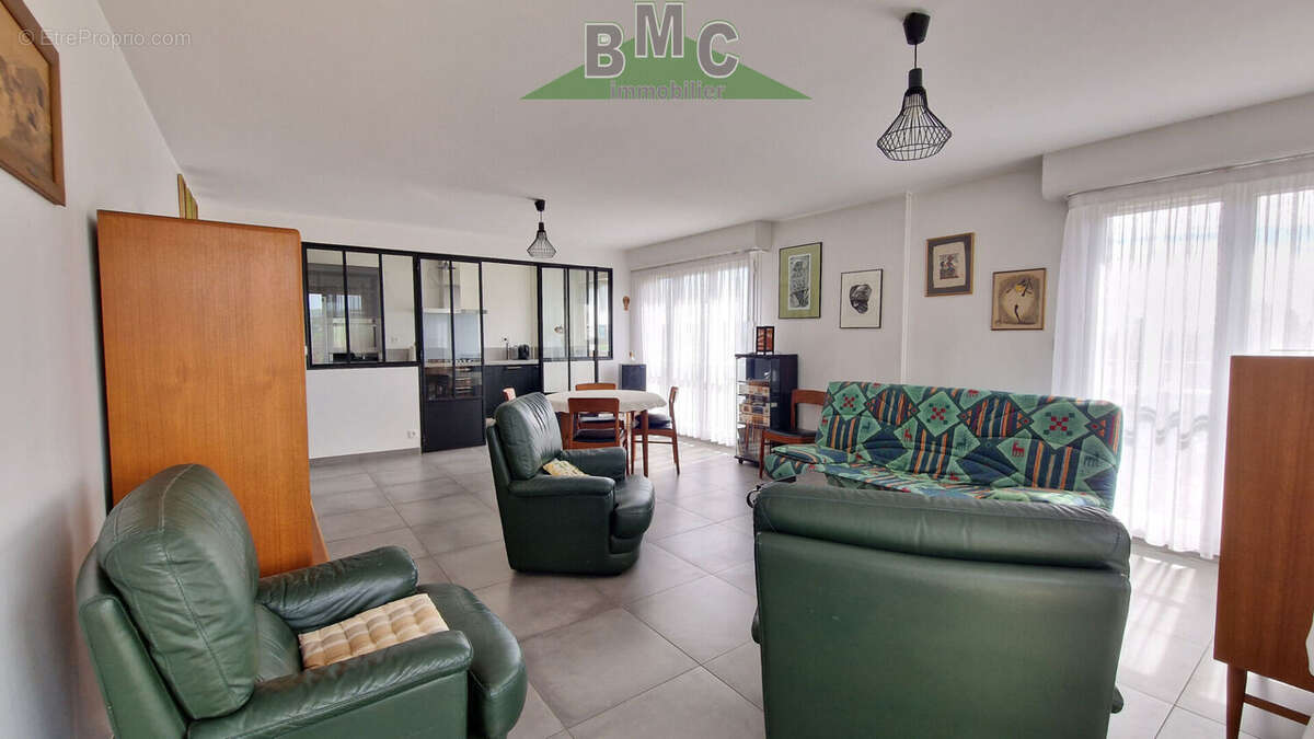 Appartement à LE PLESSIS-BOUCHARD