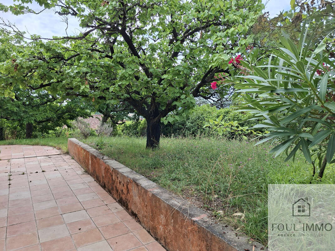 Exclusivite foulayronnes : maison t 5 avec jardin. a rafraichir - photo 13
