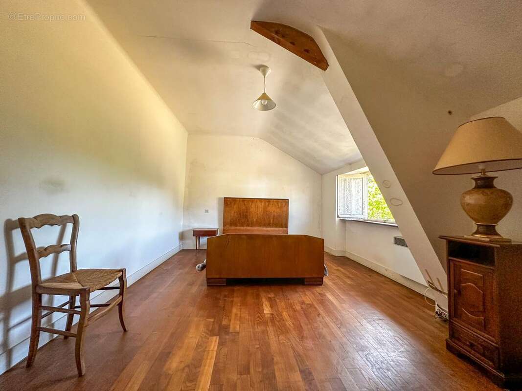 Maison 144 m² à Saint-Georges-De-Rouelley  - photo 9