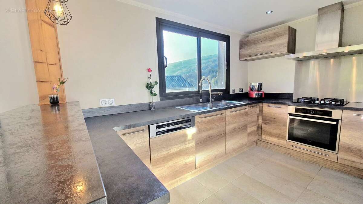 Spacieux chalet moderne T9 à Mijoux - photo 7