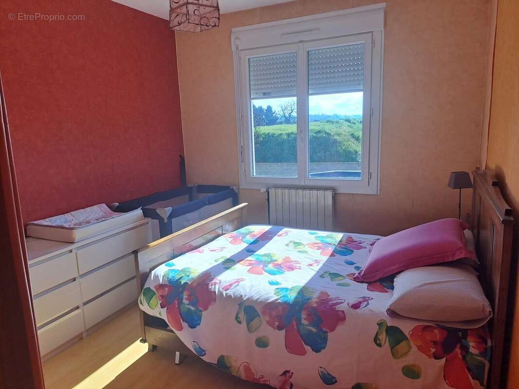 Maison à SAINTE-BAZEILLE