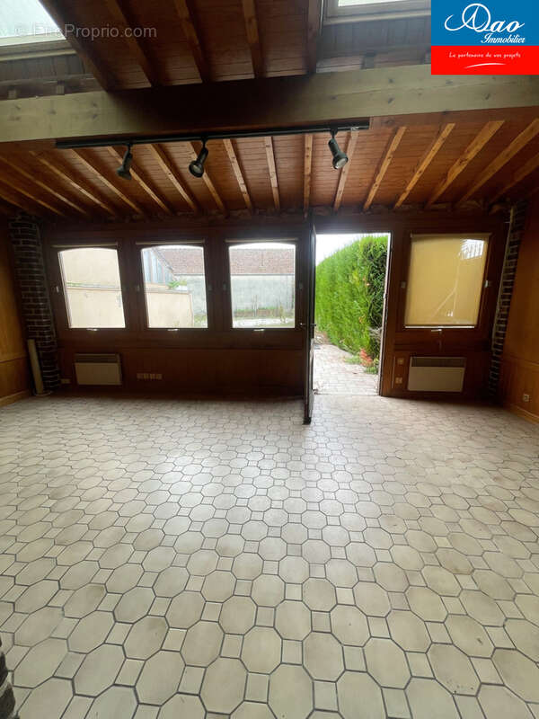 Maison familiale 118 m2 avec garages et terrain à Vaudes - photo 5