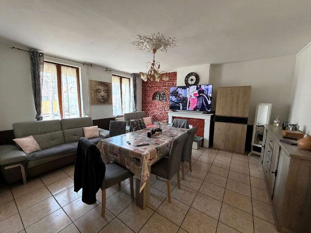 Maison à GRENAY