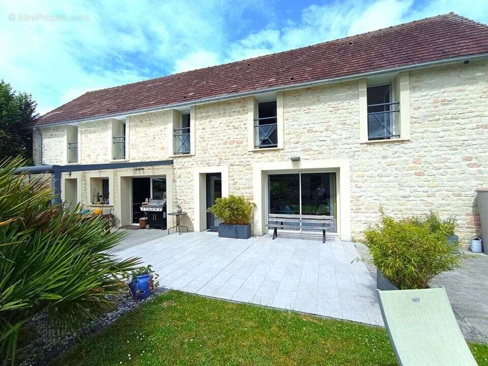 Maison à BRETTEVILLE-L&#039;ORGUEILLEUSE