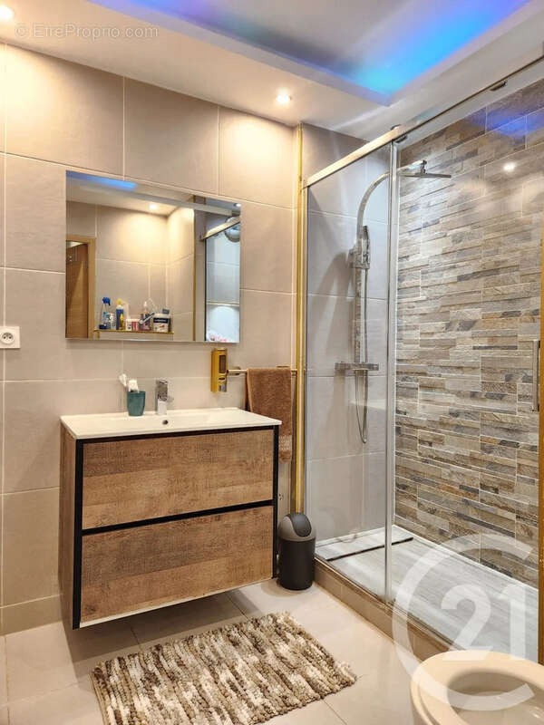 Appartement à BRON