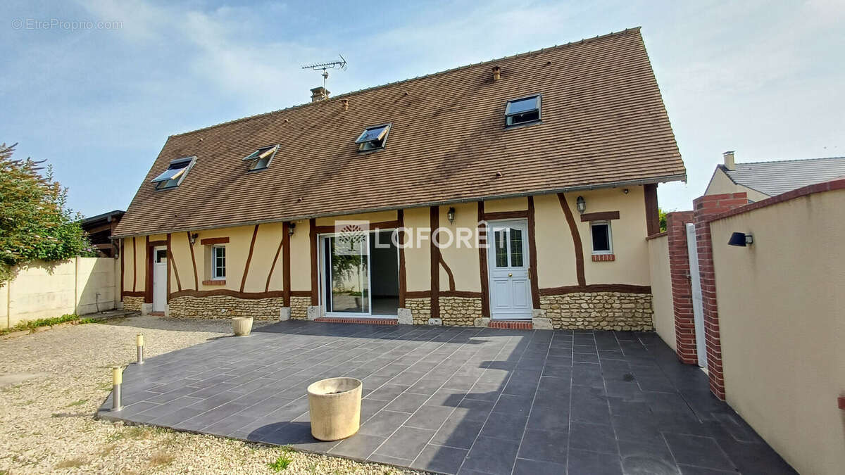 Maison à SAINT-CLAIR-SUR-EPTE