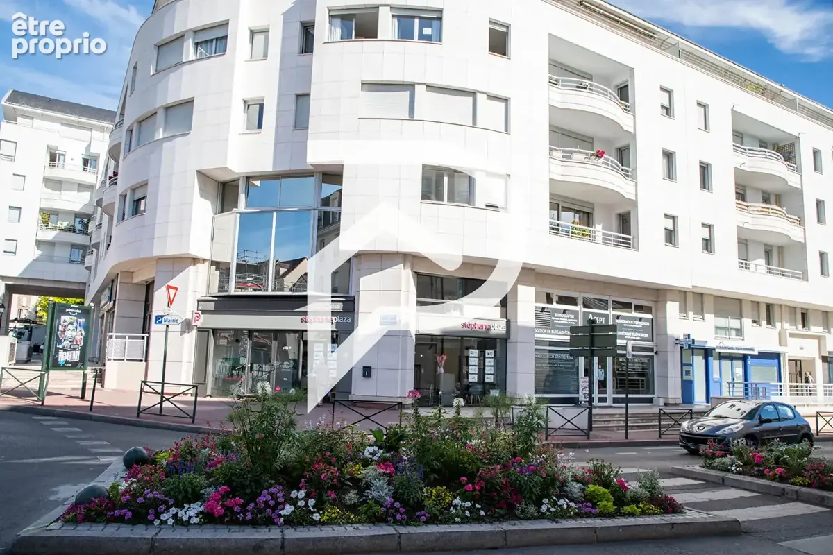 Immeuble Clamart 8 pièce(s) 184 m2 - photo 17