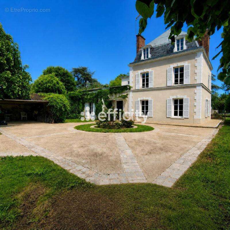 Maison à MEZIERES-SUR-SEINE