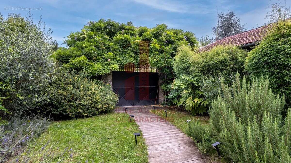 Maison à BOURRON-MARLOTTE