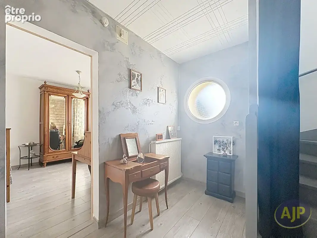 LUCON - Maison 4 chambres - 127 m² - photo 4