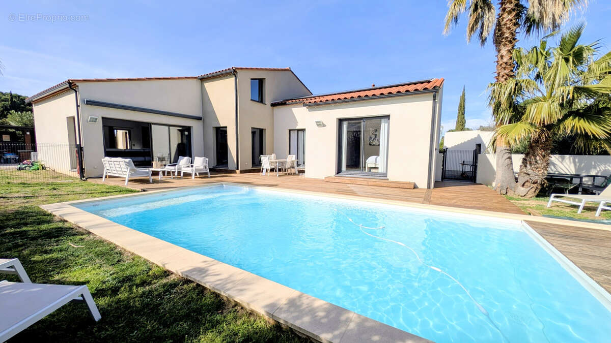 Maison à SAINT-GENIS-DES-FONTAINES