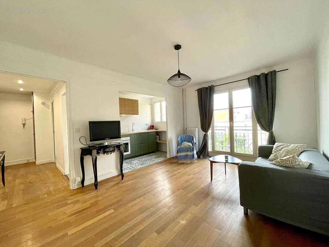 Appartement à CHARENTON-LE-PONT