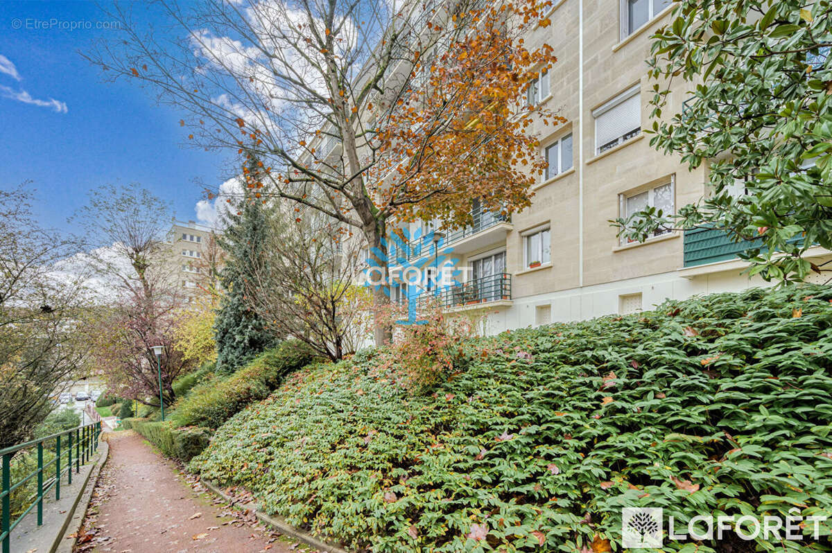 Appartement à SEVRES