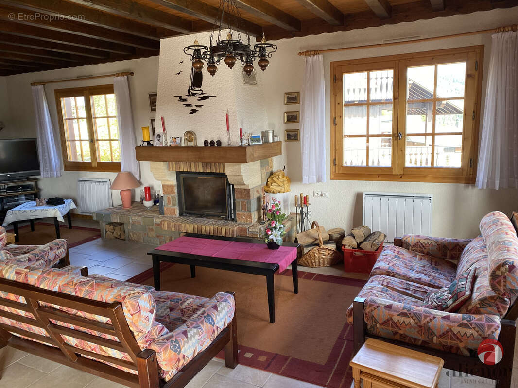 Maison à TANINGES