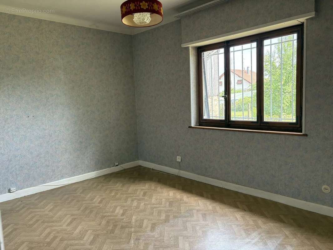 Maison 141 m² à Saint-Louis  - photo 8