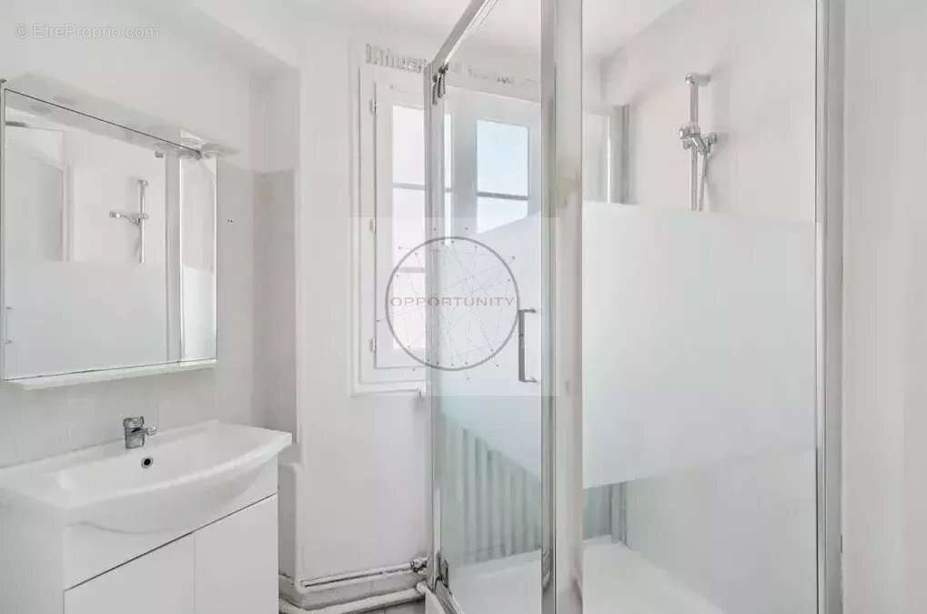 Appartement à PARIS-20E