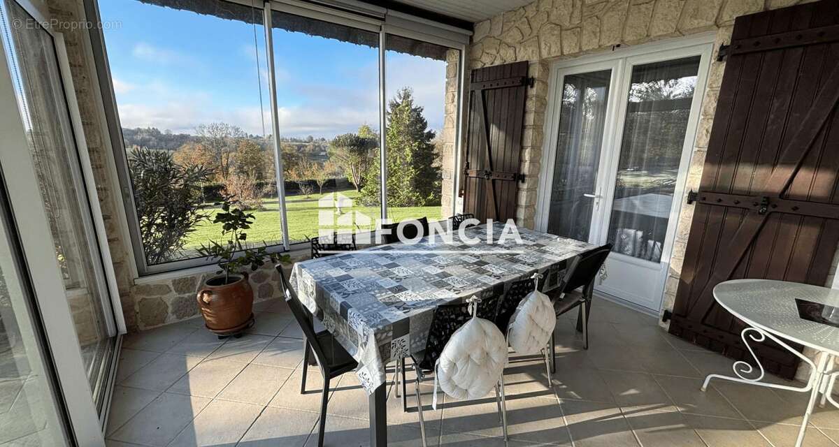 Maison à YVRAC-ET-MALLEYRAND