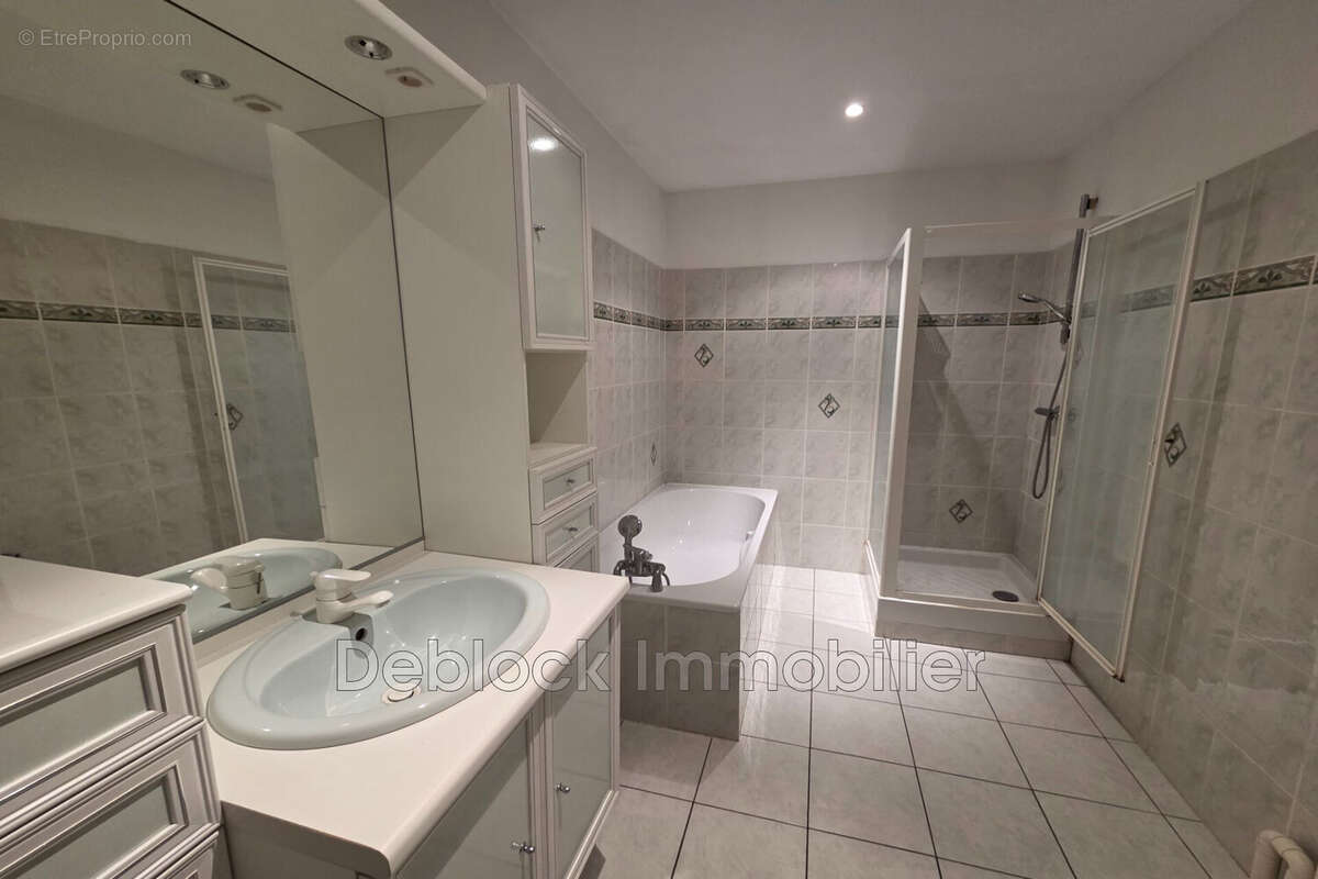 Appartement 81 m² à Bergues  - photo 3