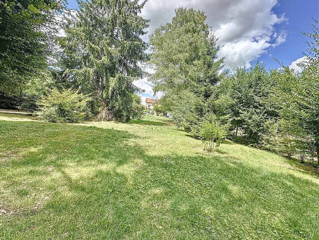 Maison à LA TOUR-DU-PIN