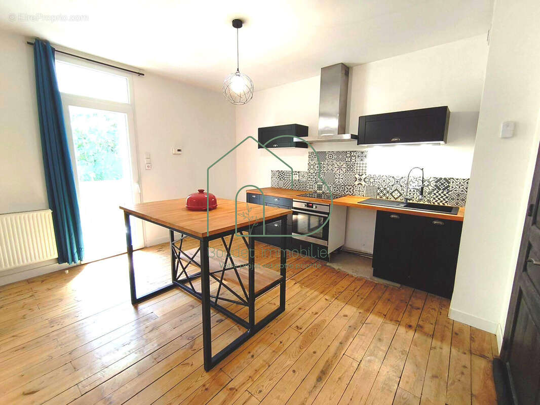 Appartement 180 m² à Aubin  - photo 2