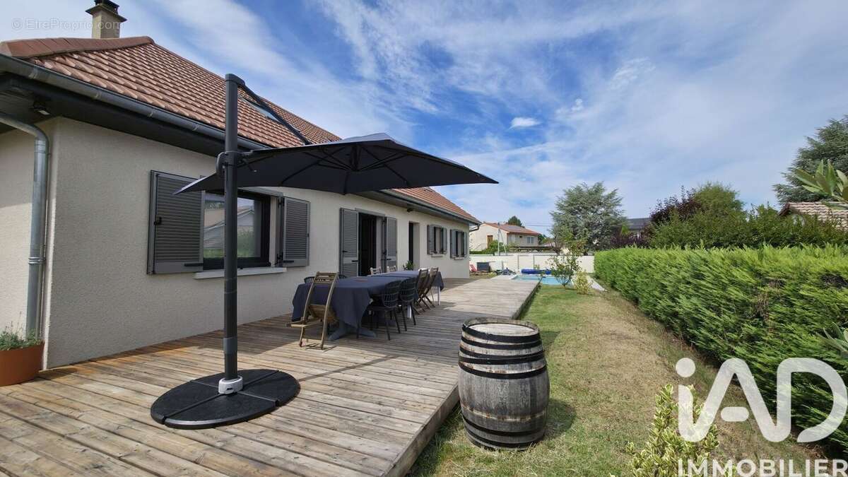 Maison 141 m² à Veauche  - photo 3
