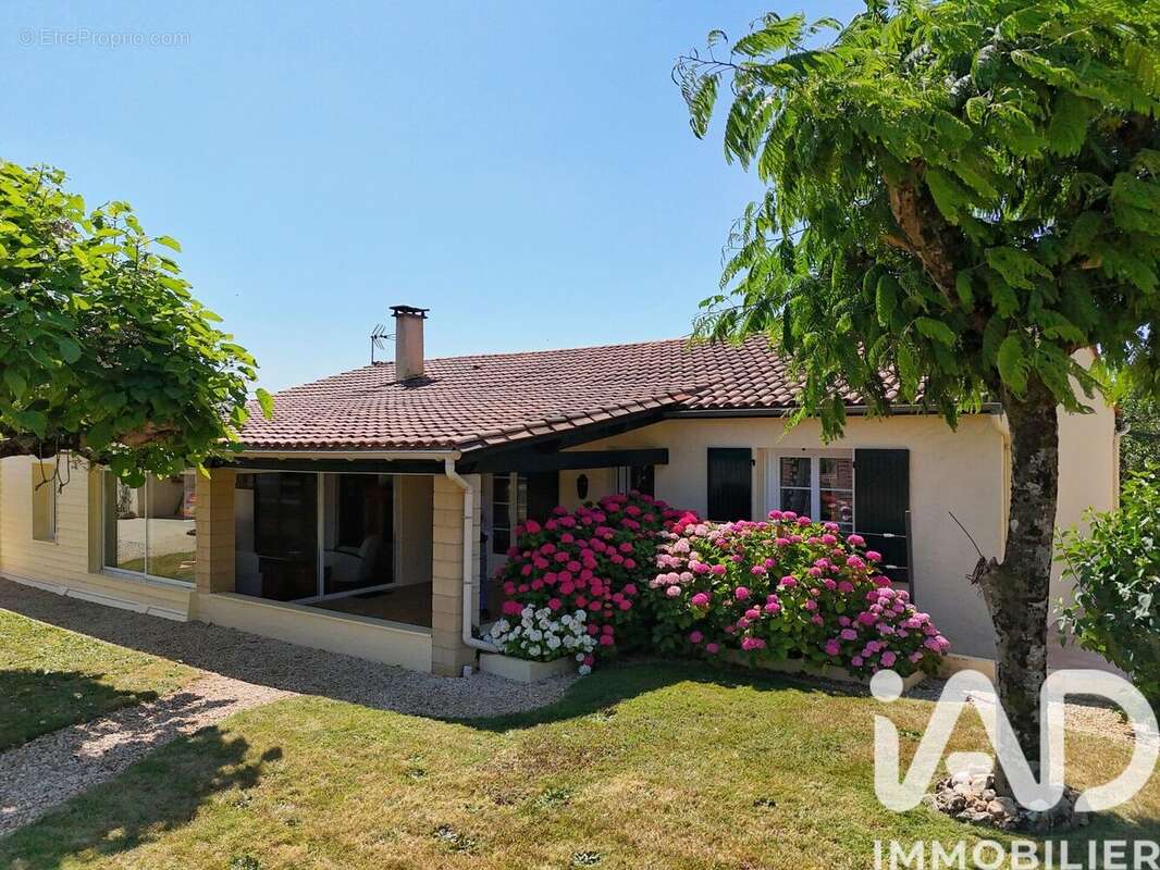 Photo 3 - Maison à ASNIERES-SUR-NOUERE