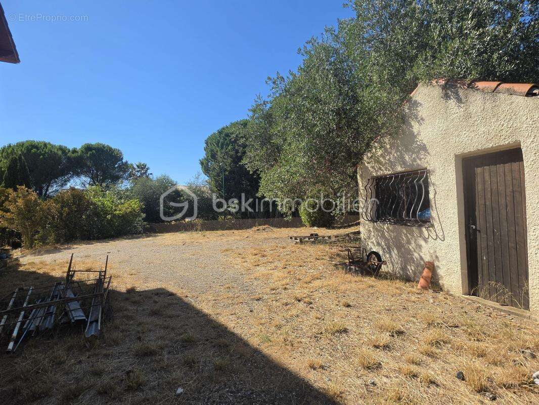 Maison spacieuse et grand terrain à Castelnau-de-Guers - photo 11