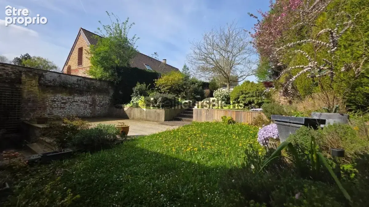 Maison 140 m² à Sebourg, jardin 579 m², 3 chambres et garage - photo 4