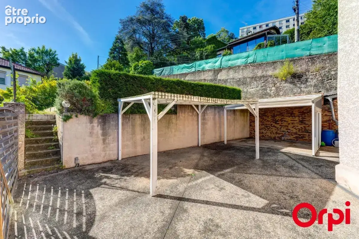 Maison à CALUIRE-ET-CUIRE